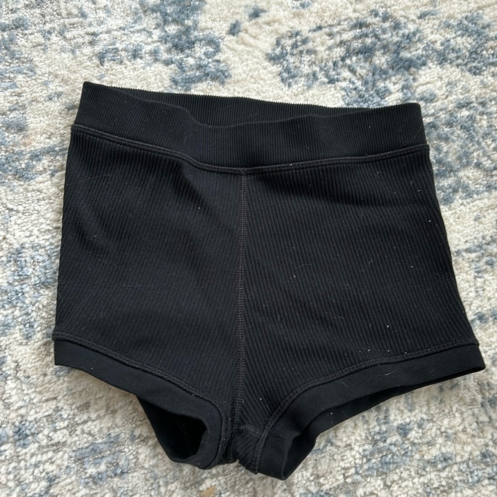 High waisted black ribbed booty shorts